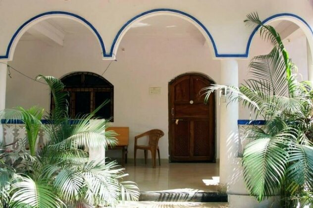 Savitri Guest House - Photo2