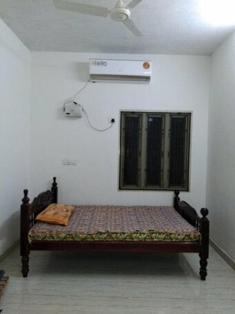 Charu's Guest House - Photo2
