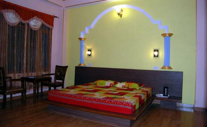 Hotel Dhami Retreat