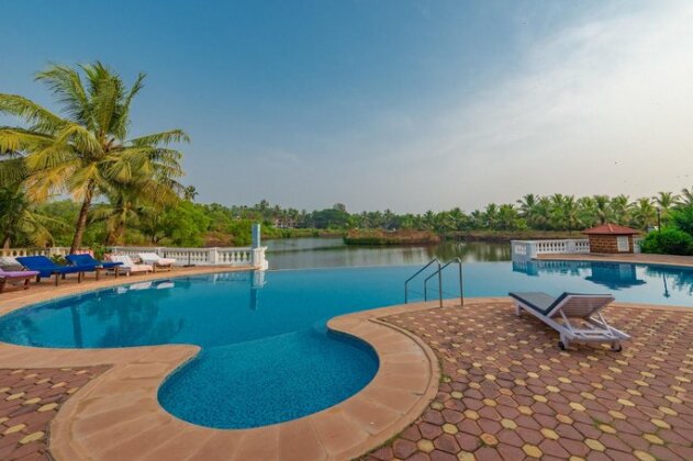 V Resorts Arpora Goa - Photo2