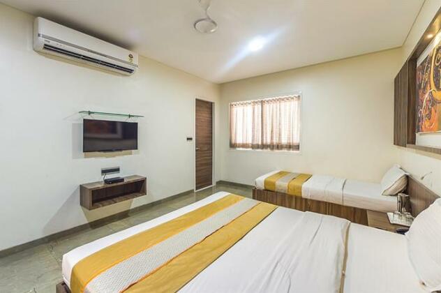 Hotel Lalaji's Executive - Photo4