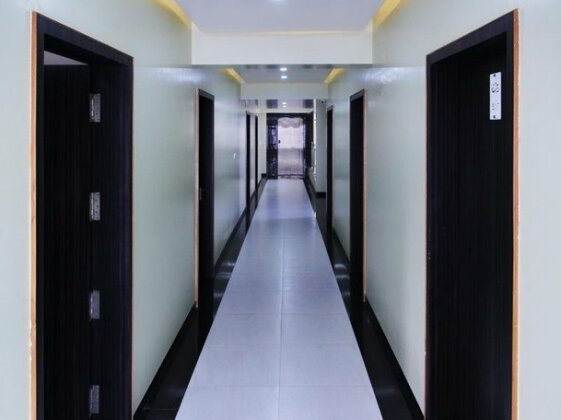 Hotel Yash Executive - Photo4