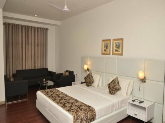 OYO 2037 Hotel Manor - Photo2