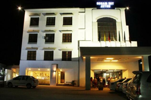 The Manor Hotel Aurangabad - Photo2