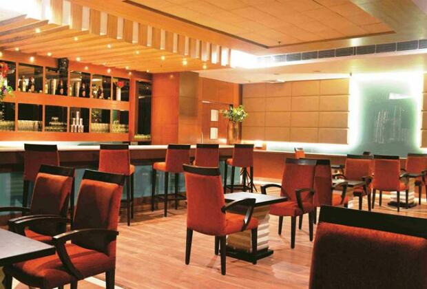 I-Square Hotel - Photo5