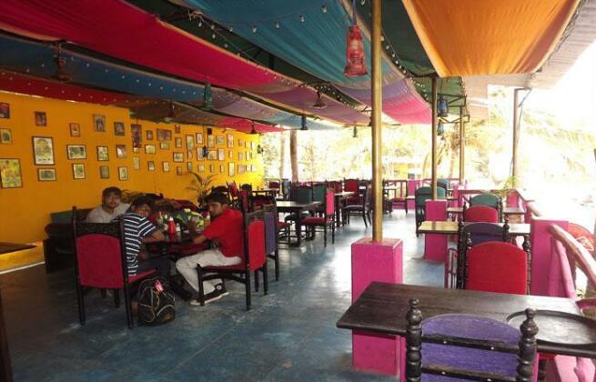 Arpora Inn - Photo3