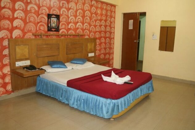 Krish Holiday Inn - Photo5