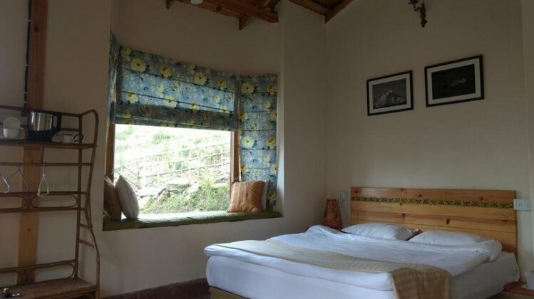 Chestnut Grove Himalayan Lodge - Photo4