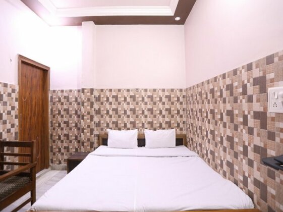 SPOT ON 41870 Hotel Rajmahal - Photo3