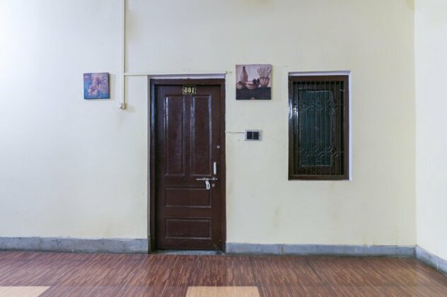 SPOT ON 63800 Hotel Anushka - Photo2
