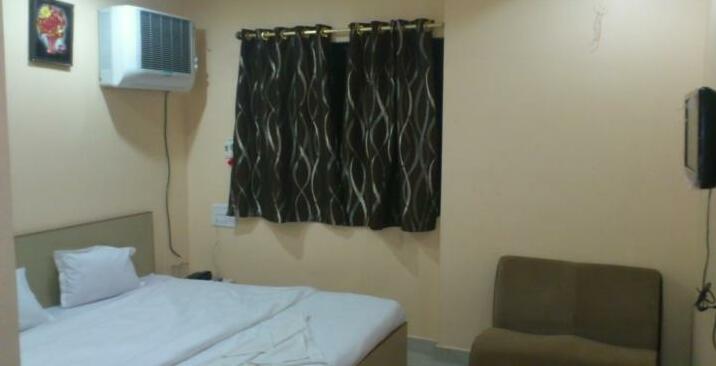 Hotel Vaidya Regency - Photo5