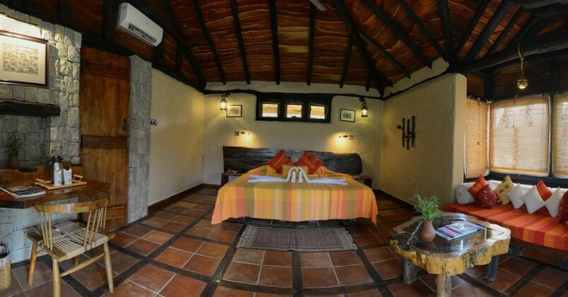 Kanha Earth Lodge - Photo4