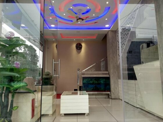 Hotel Reyansh - Photo2