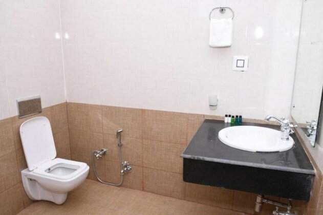 Tiger Den Club & Resort - Photo4