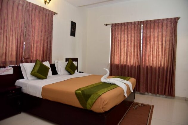 4 Seasons Suites - Photo3
