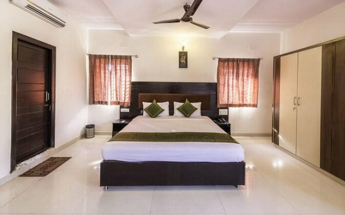 4 Seasons Suites - Photo5