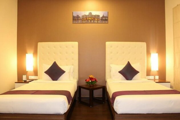 Crest Hotel Bangalore - Photo2