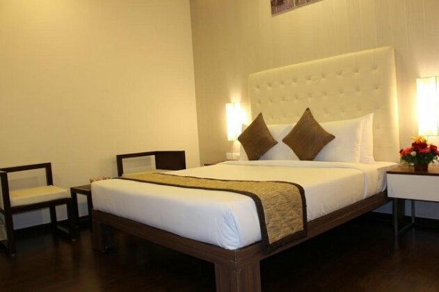 Crest Hotel Bangalore - Photo4