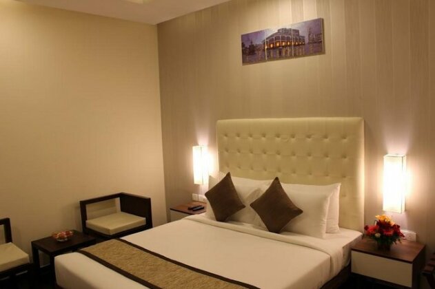 Crest Hotel Bangalore - Photo5