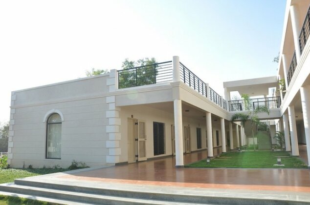 Embassy International Riding School - Photo3