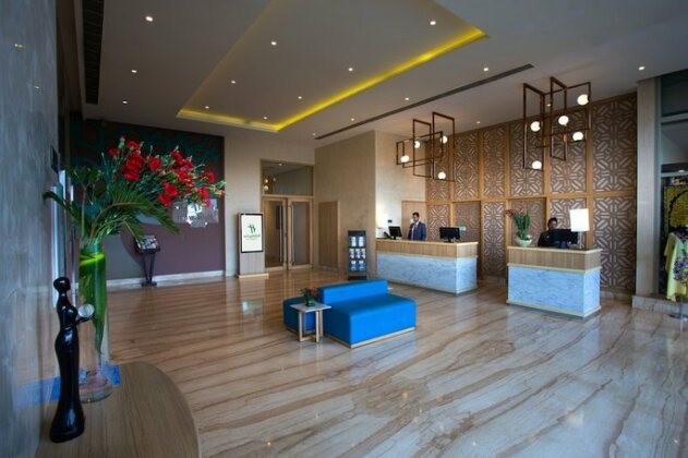 Holiday Inn Express & Suites Bengaluru Racecourse - Photo3