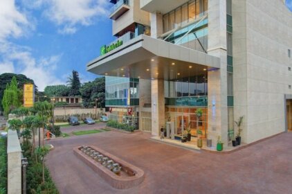 Holiday Inn Express & Suites Bengaluru Racecourse