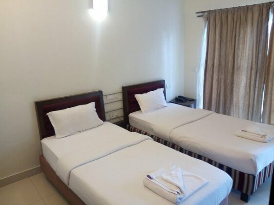Hotel Royal Inn Bangalore - Photo2
