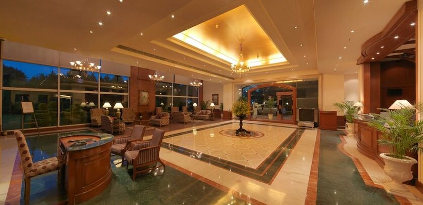 Hotel Royal Orchid Bangalore - Photo3