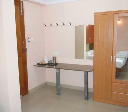 Hotel Surya Residency Majestic - Photo3