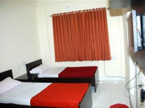 Maple Inn Budget Hotel - Photo5