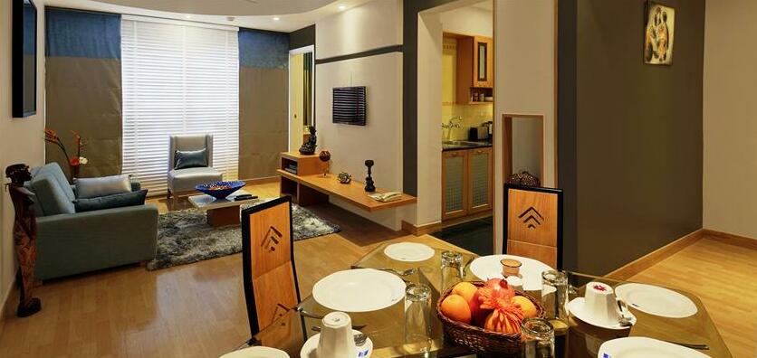 Melange Luxury Serviced Apartments - Photo4