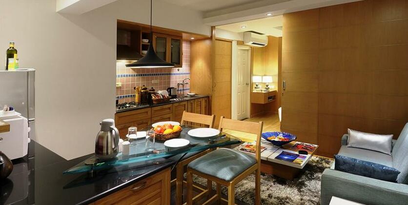 Melange Luxury Serviced Apartments - Photo5