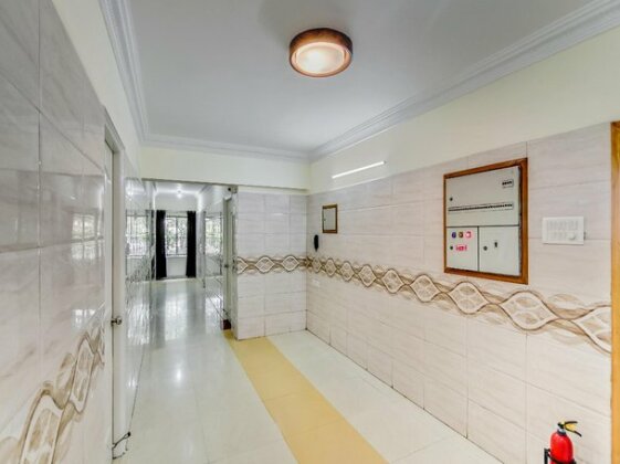 OYO 38410 Hotel Hsr Comforts - Photo2