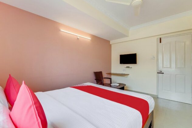OYO 38410 Hotel Hsr Comforts - Photo4