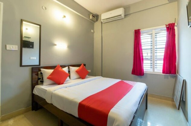 OYO 49228 Gold Inn Grey - Photo5
