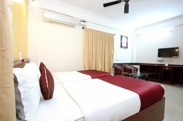 OYO 9959 Hotel Varcity Ruby - Photo3