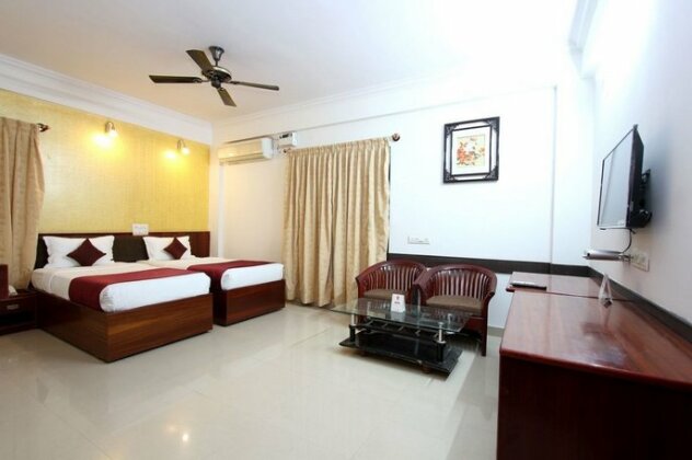 OYO 9959 Hotel Varcity Ruby - Photo4