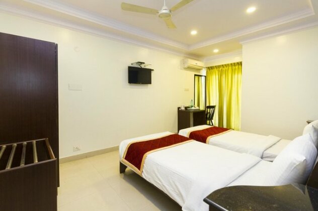 OYO Premium IISC New Bel Road - Photo5