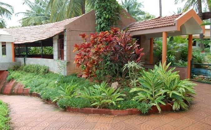 Sambhram Roost Resort - Photo2