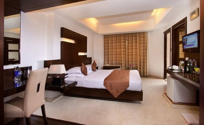 The President Hotel Bangalore - Photo2
