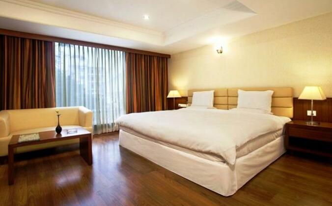 The Regal Residency Hotel - Photo3