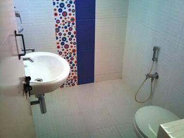 Transit Home Stay - Photo2
