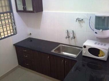 Transit Home Stay - Photo3