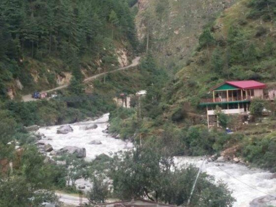 Offbeat Abodes - Tirthan Valley - Photo2