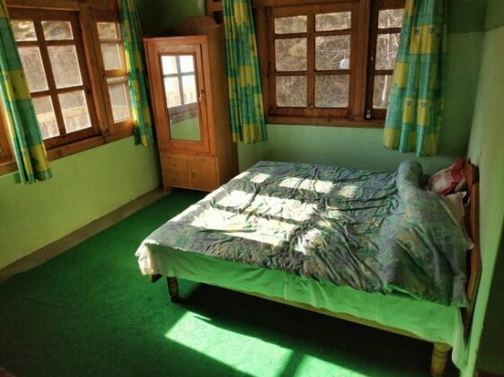 Rising Moon Homestay
