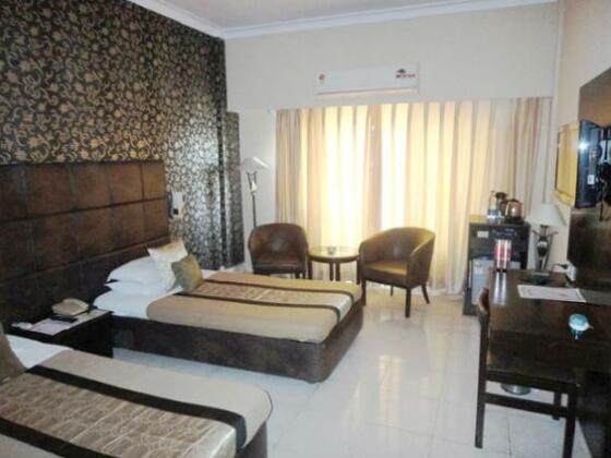 Hotel Swarn Towers - Photo4