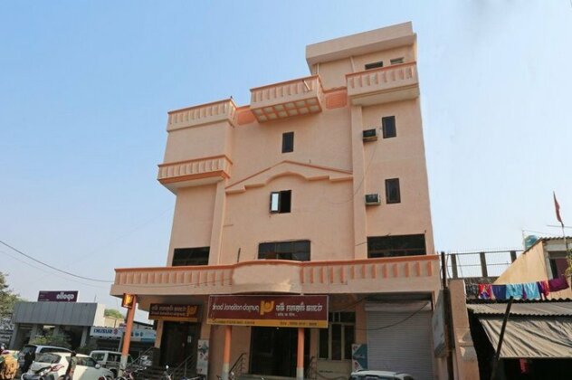 OYO 10444 Vasundhra INN - Photo3