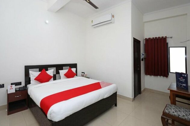 OYO 10535 Hotel Alpine - Photo3