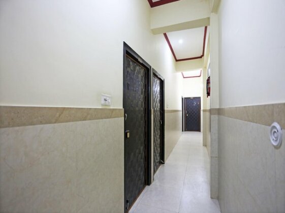 OYO 10827 Hotel Dev Bhoomi - Photo3