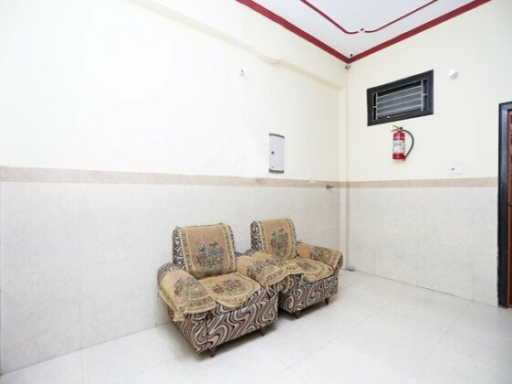 OYO 10827 Hotel Dev Bhoomi - Photo4